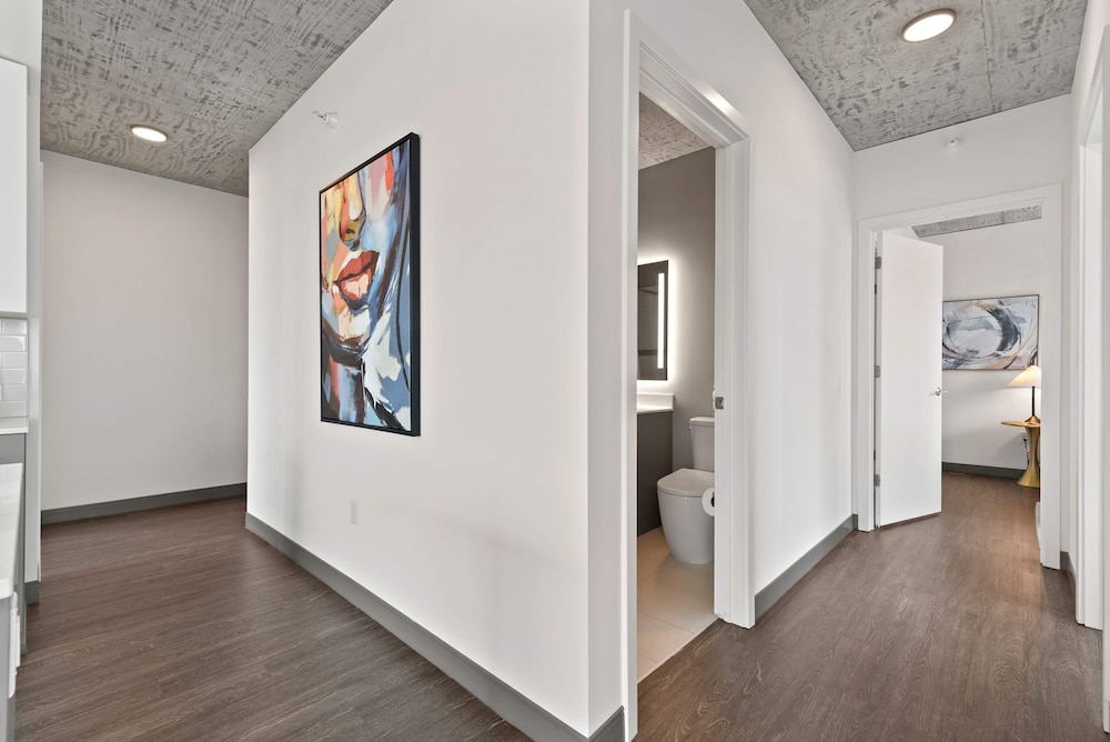 Design Views in Fulton Market The Frame