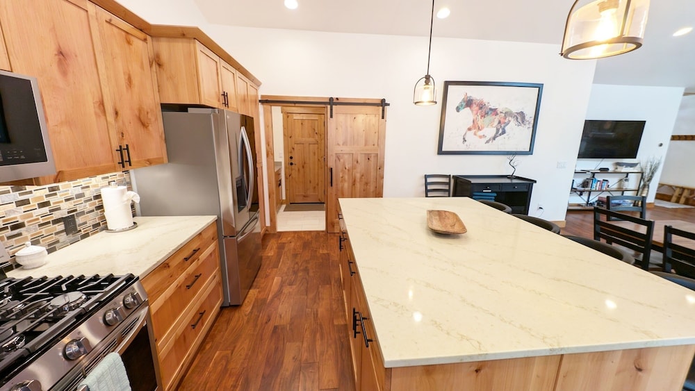 56593 Celestial Dr 4 Bedroom Home