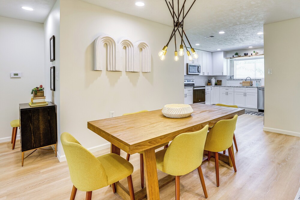 5 Mi to Lake Houston: Family Home in Humble