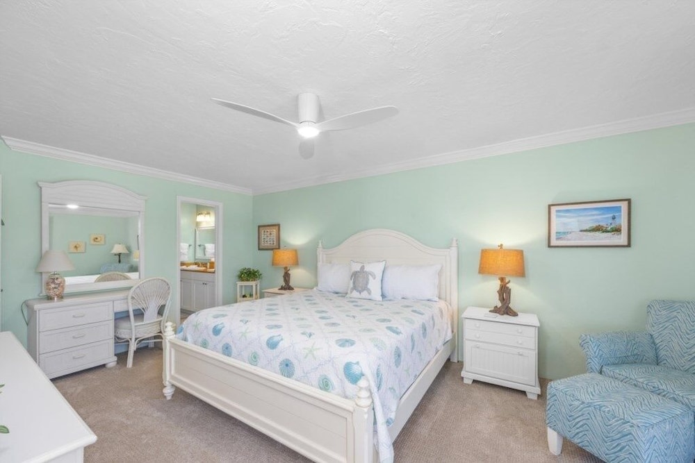 Pointe Santo B31 2 Bedroom Condo