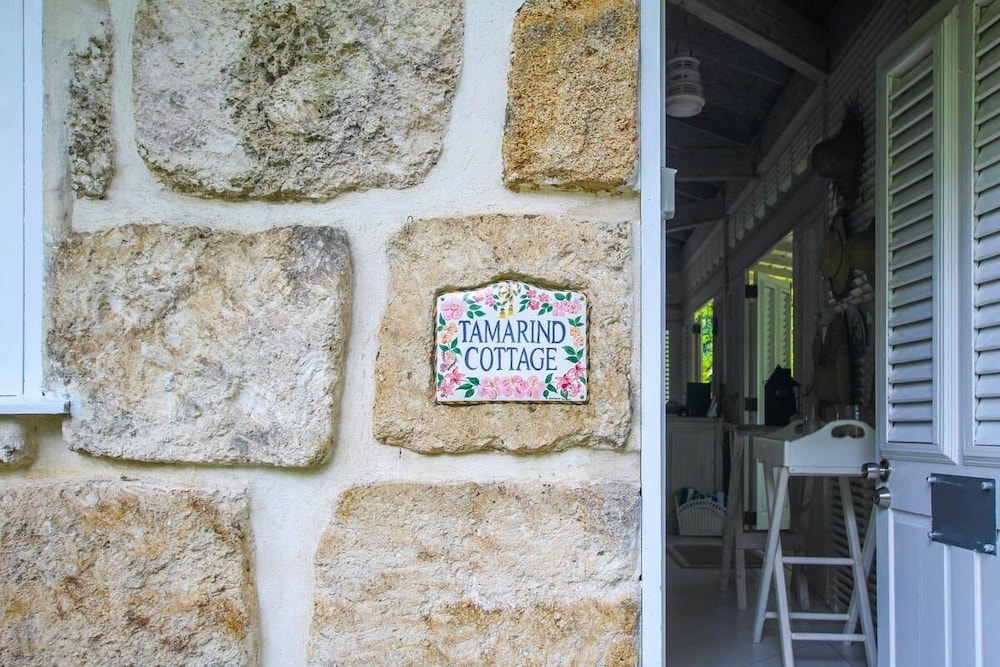 Charming 2-Bed Cottage By Beach by BSL Rentals