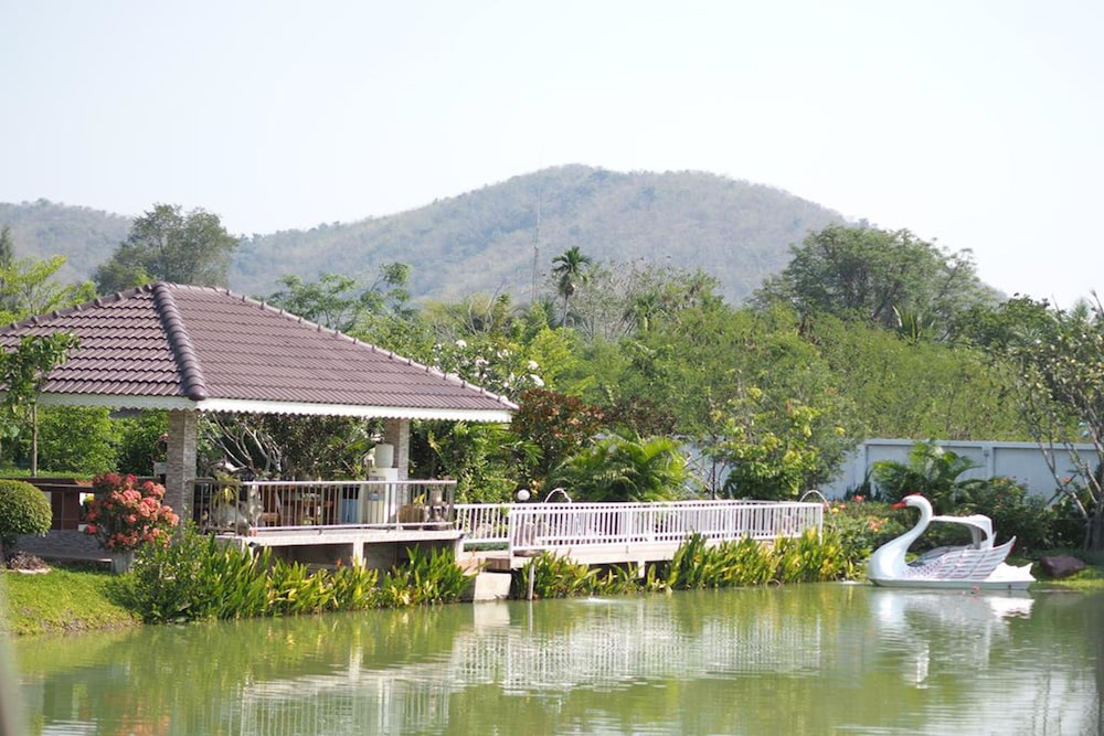 Rai Fahpratan Home and Garden