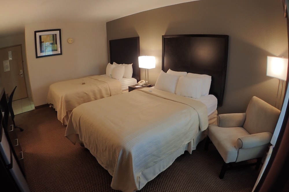 Quality Inn & Suites Winfield