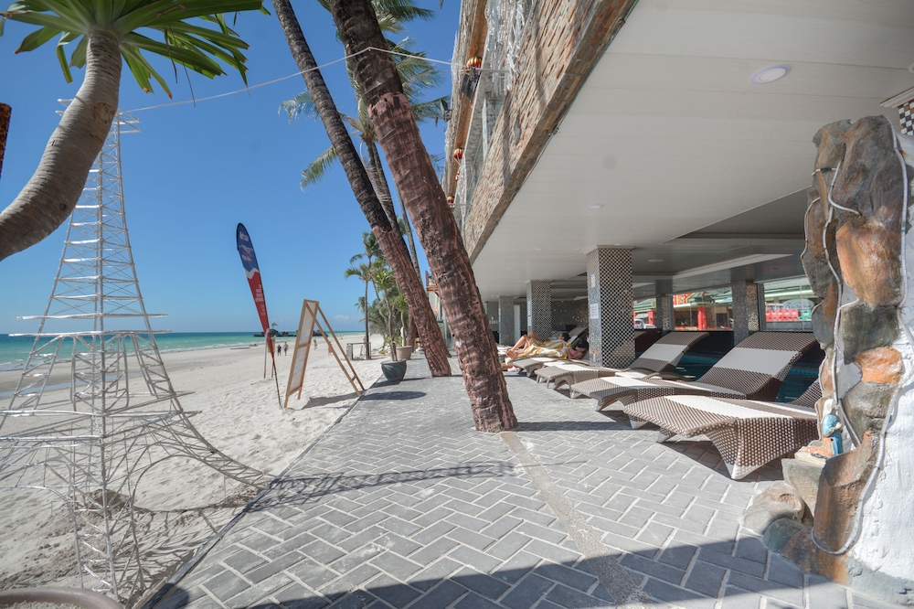 Diamond Water Edge Resort