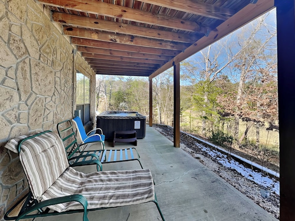 Kajun Kove by Jackson Mountain Rentals