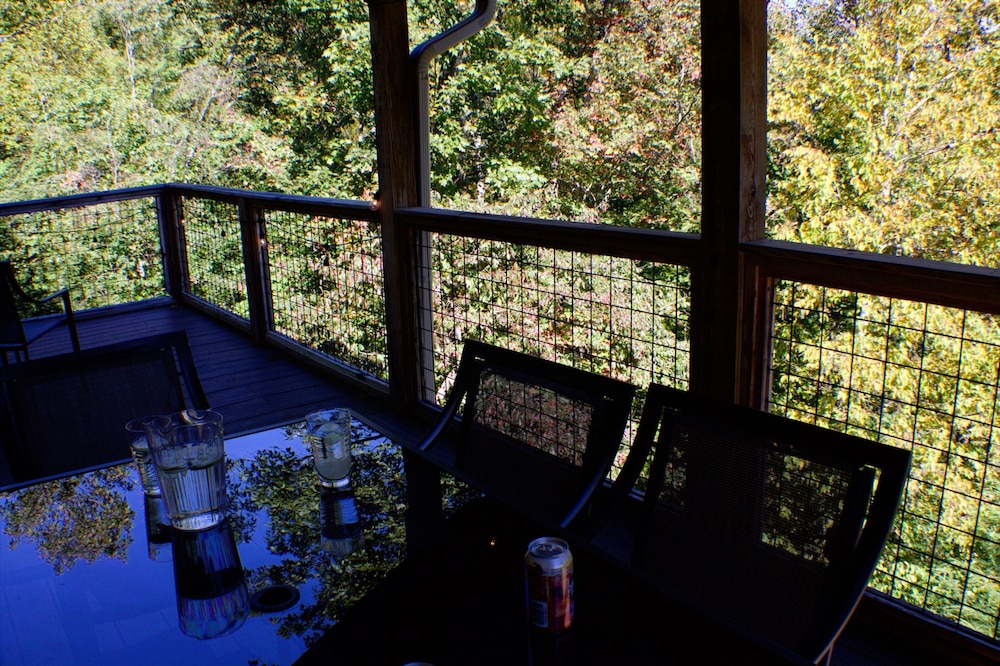 Vixen Run 4 Bedroom Cabin