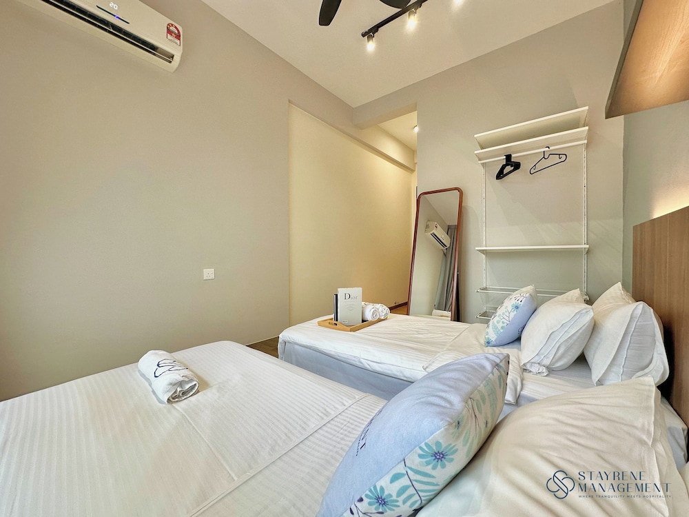 Country Garden Danga Bay Sea View Homestay by Stayrene