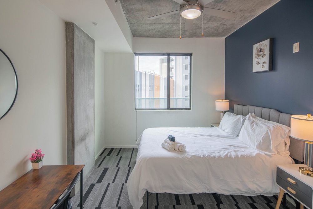 ROVE LIVING/KL - Roosevelt Point
