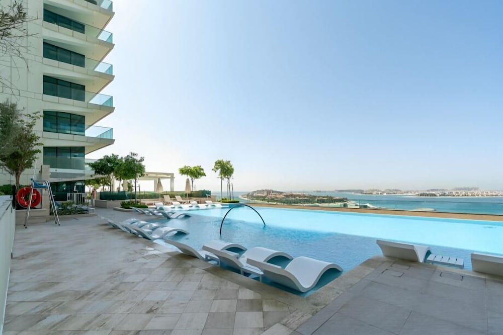 Manzil - Stylish 2BR in Palm Jumeirah W Beach View