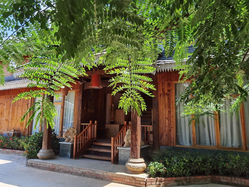 Zhaizili Resort Xishuangbanna