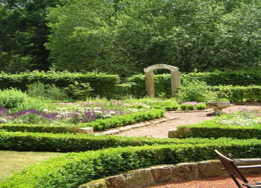 Home w/ Sauna & Garden