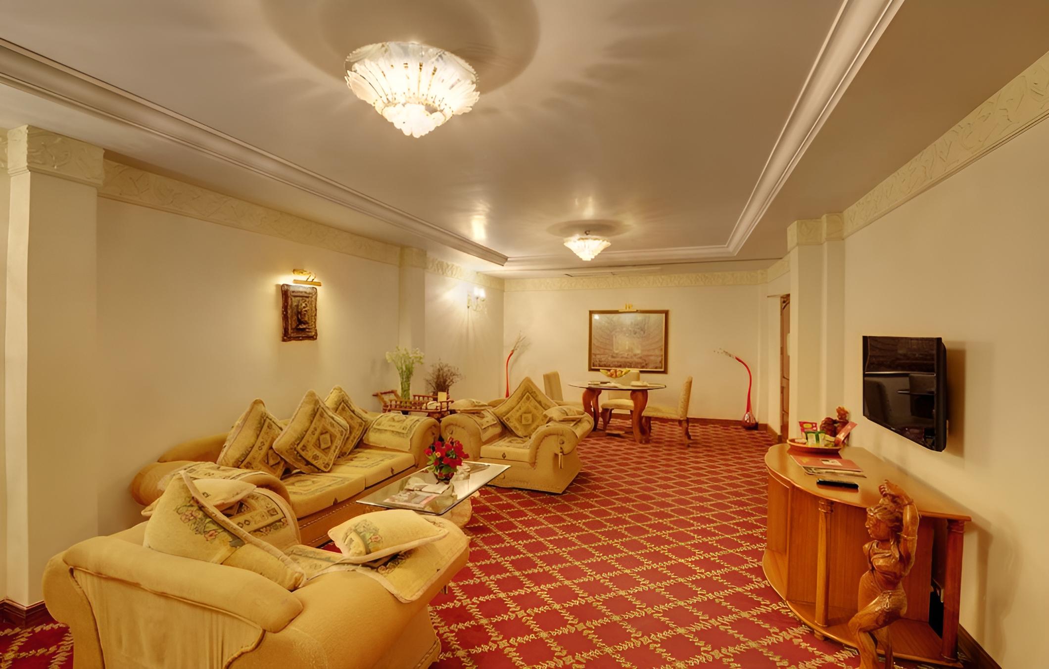 Hotel Babylon International