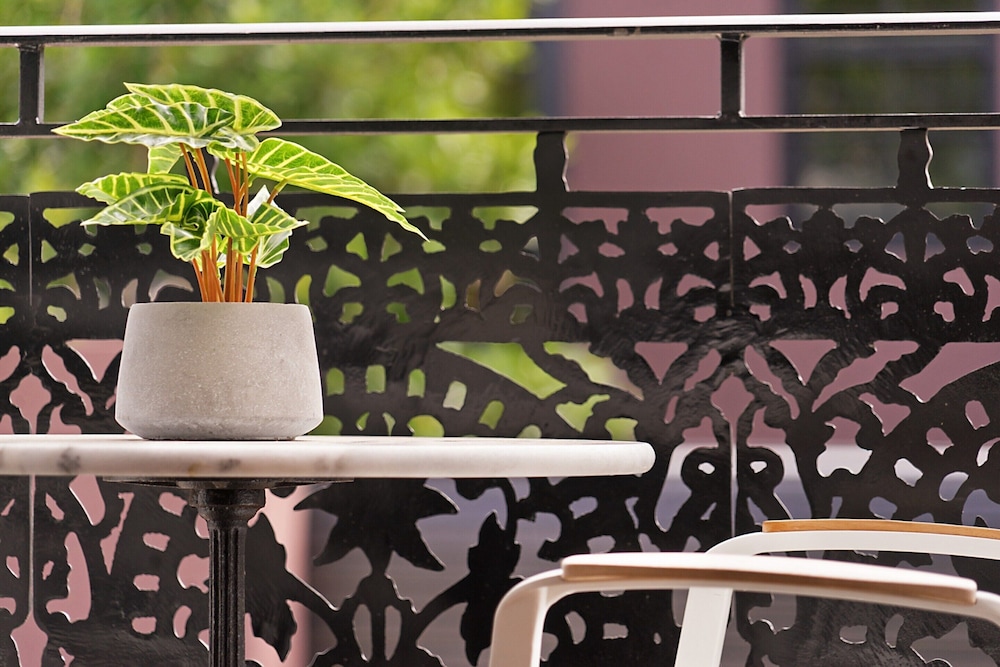 Cozy Studio With Balcony in Unbeatable Location