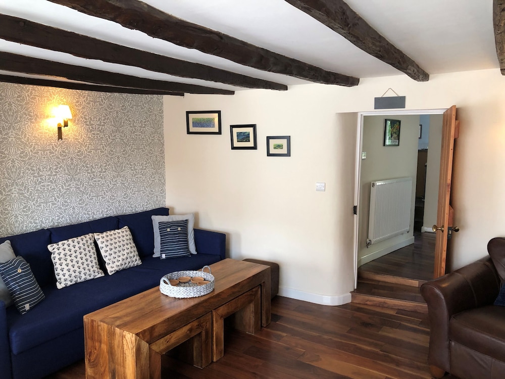 Okehampton Vacations - a Stunning and Cosy Character cob Cottage C1750 - Property Image 5