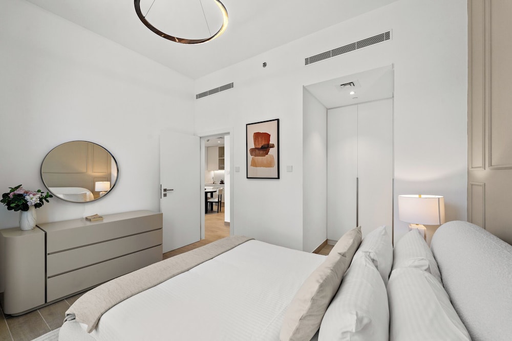 1BR La Sirene Waterfront Escape