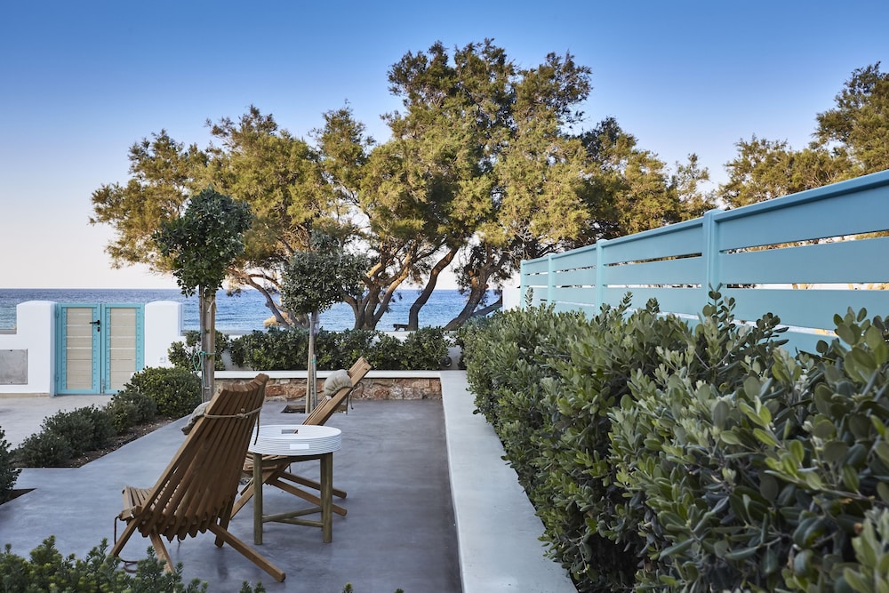 Almyriki Beach Villa