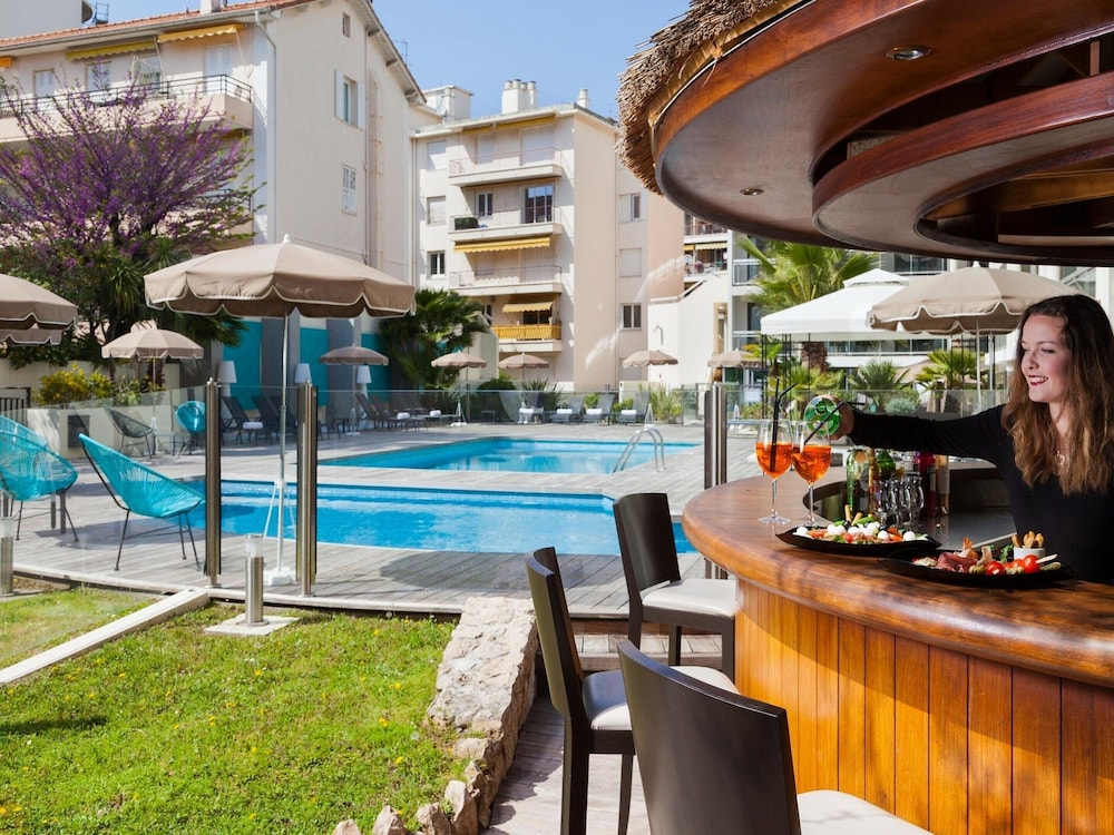 Junior Suite in Cannes for 4 Guests
