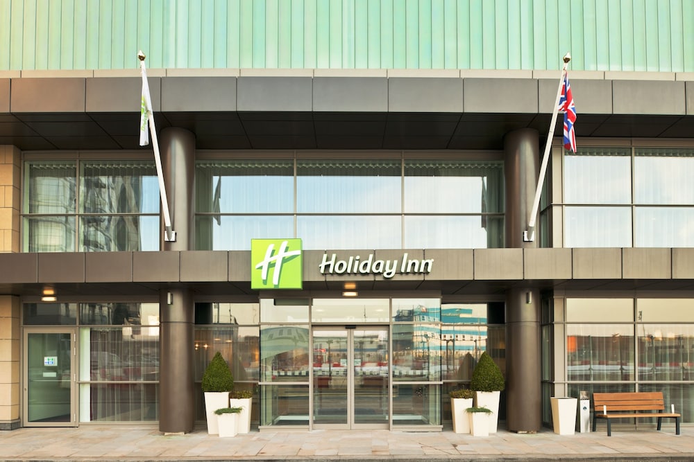 Salford Vacations - Holiday Inn Manchester-Media City UK, an IHG Hotel - Property Image 1