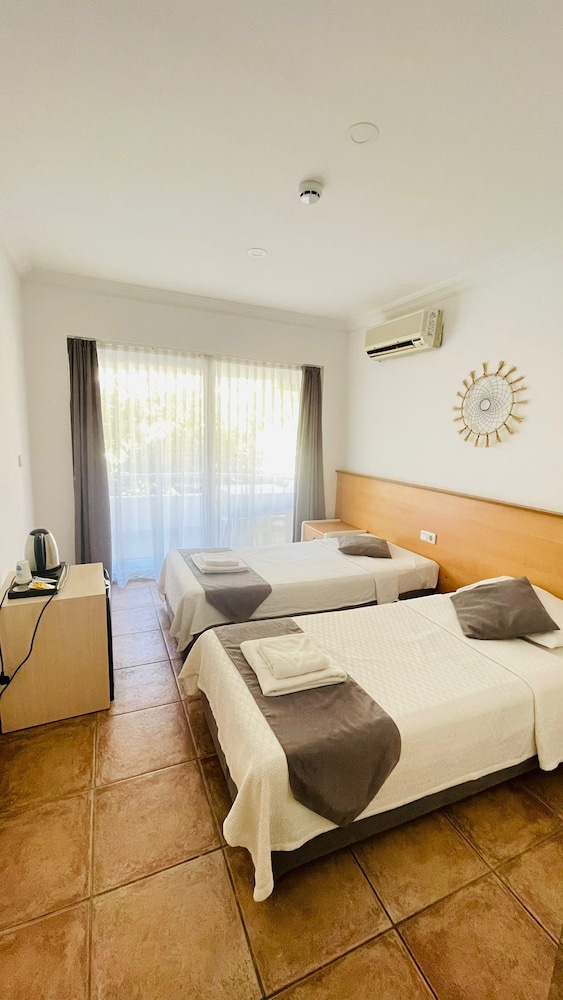 Mimosa Pension