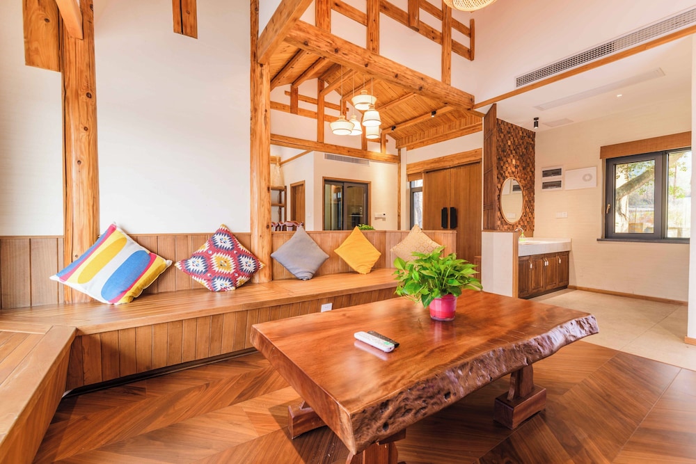 Li River Craftsman Village Guilin