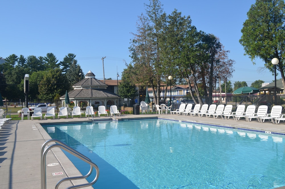 Amber's Inn & Suites
