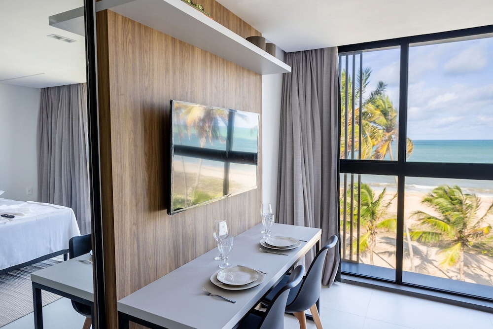 Breeze Residence By Carpediem
