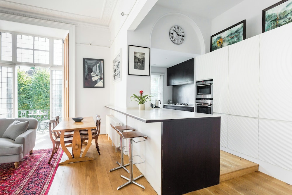 Pembridge Villas IV by Onefinestay