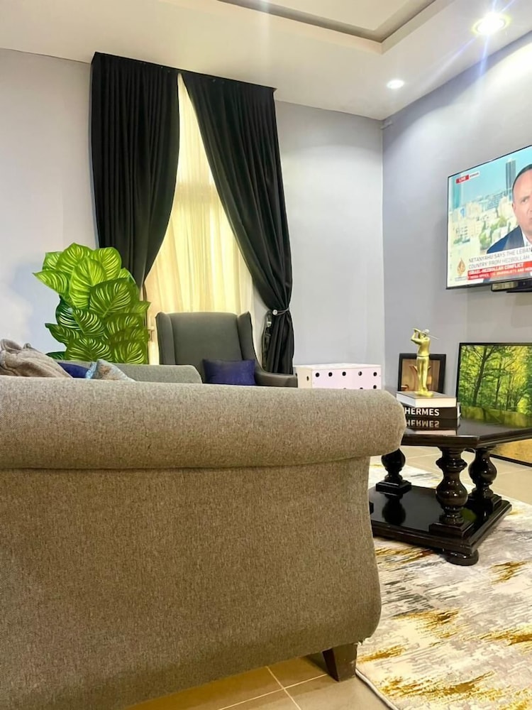 Wine House Apartments