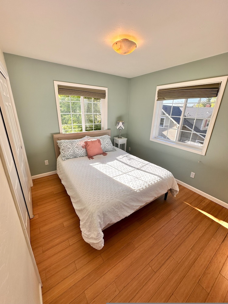 Medford Home and 2 Condos With Pool