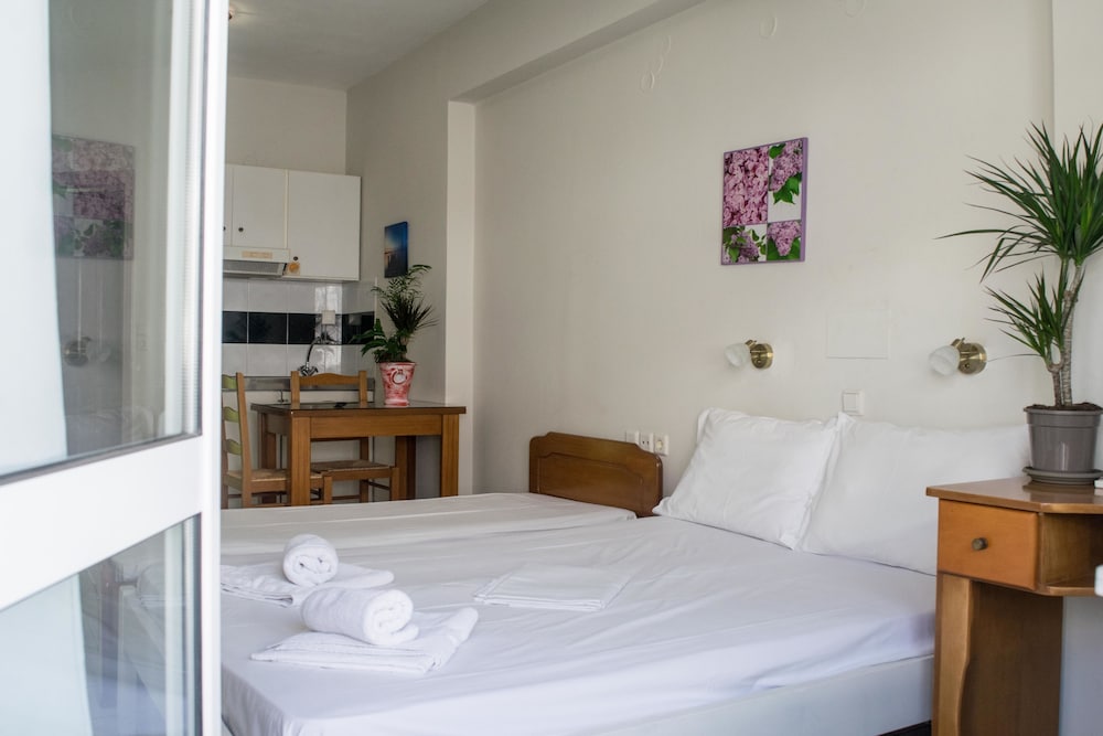 Greta Apartments