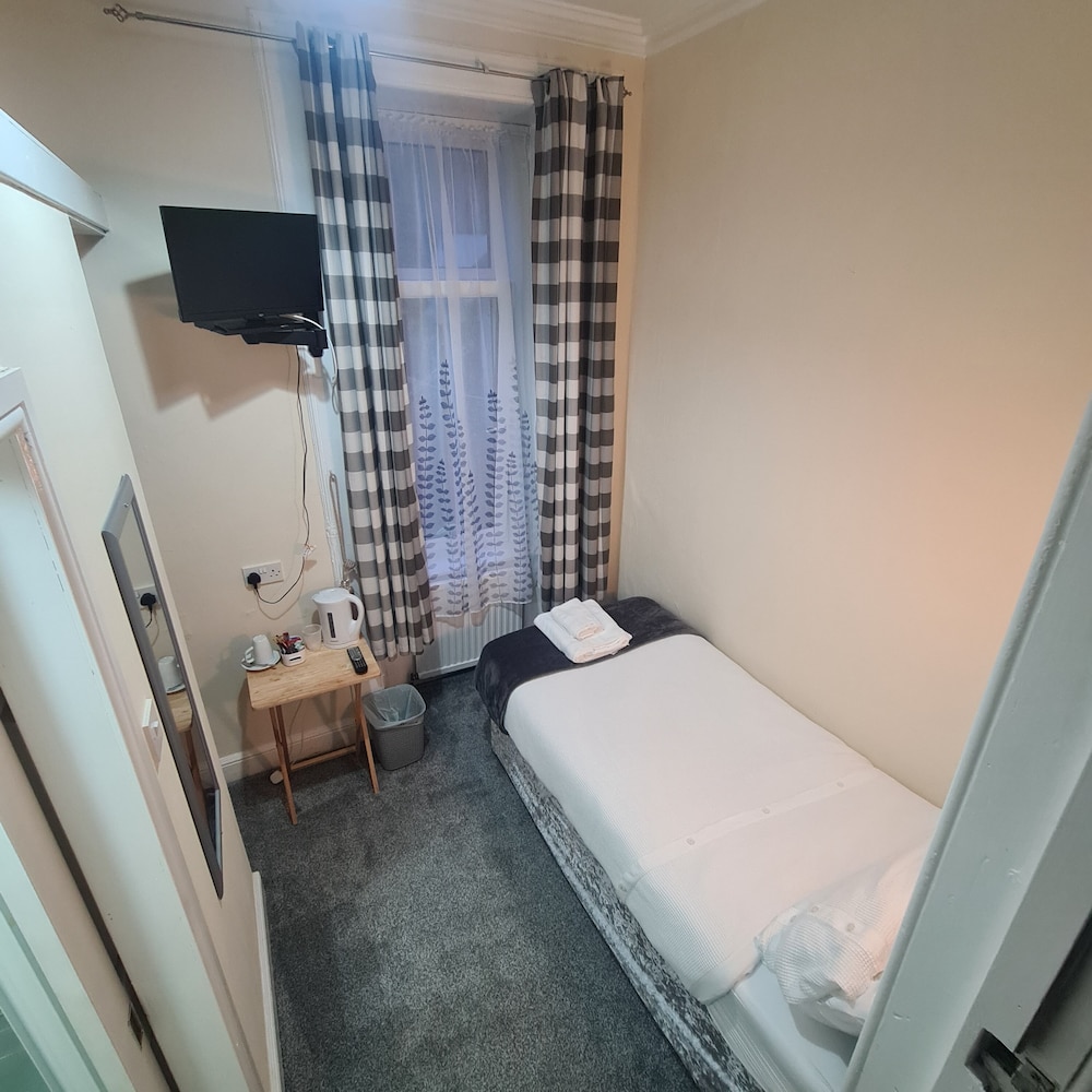 Glenmoore Guest House view 4