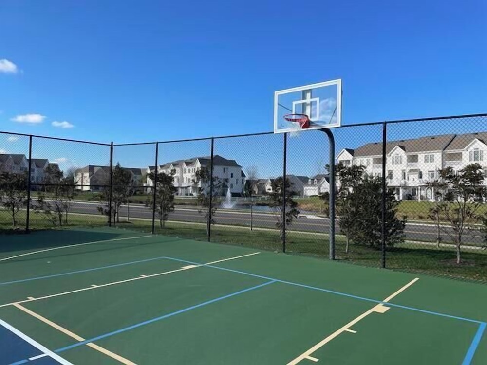 Gloucester Drive 41300