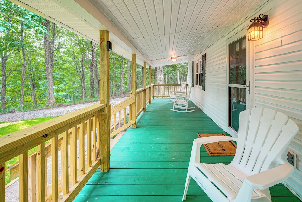 Secluded Lodge Stay: Day Trip to Audra State Park!
