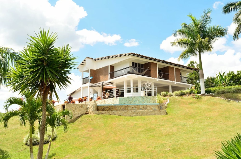 Loma Verde Premium view 5