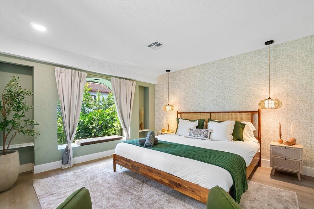 The Garden of Eden | Beautiful Villa w/ Pool & Game Room