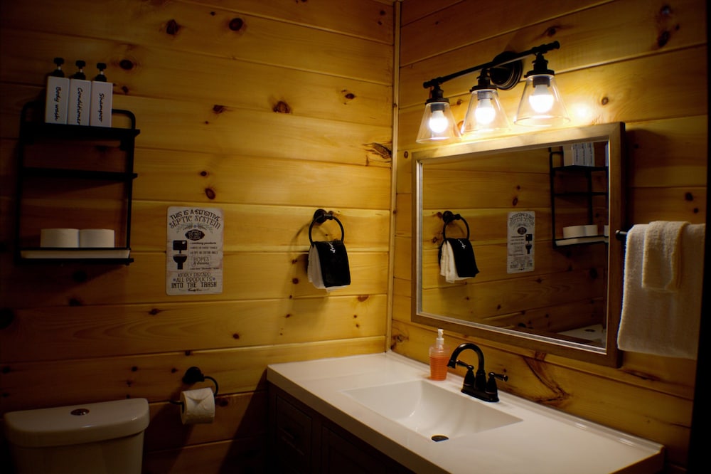 Vixen Run 4 Bedroom Cabin