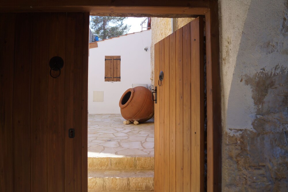 Eftychia's House