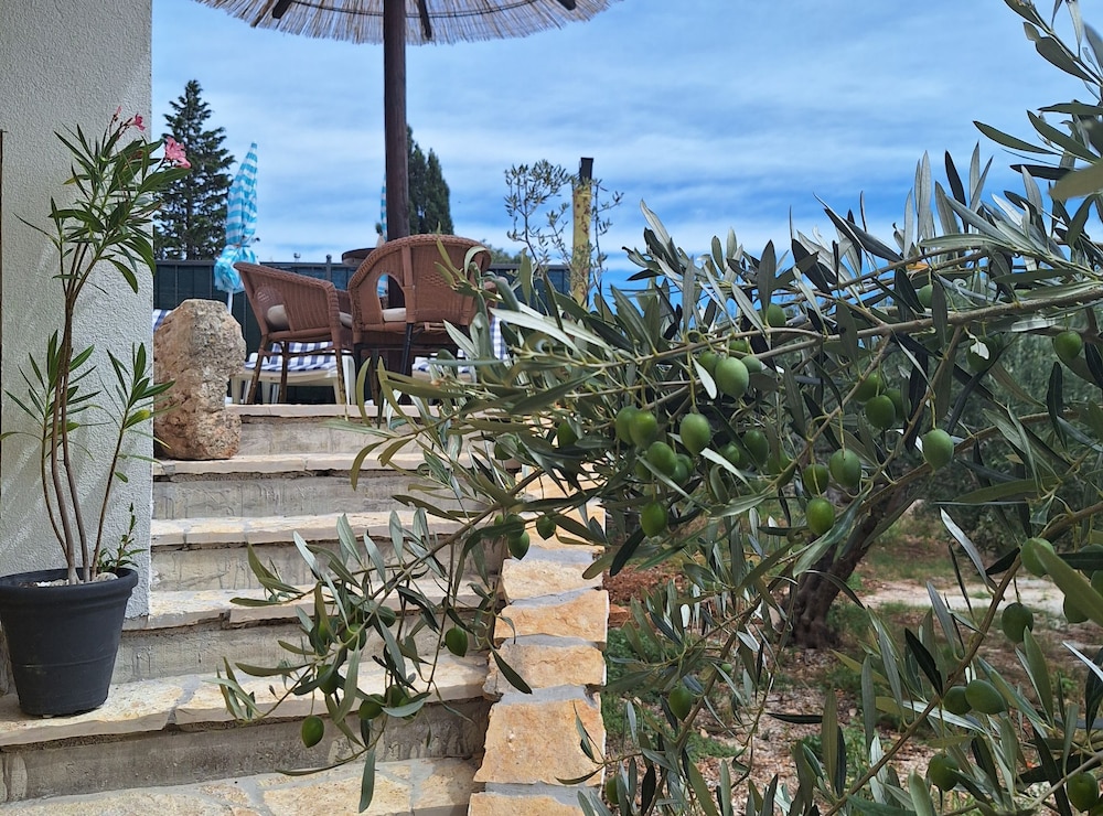 Villa Dore view 3