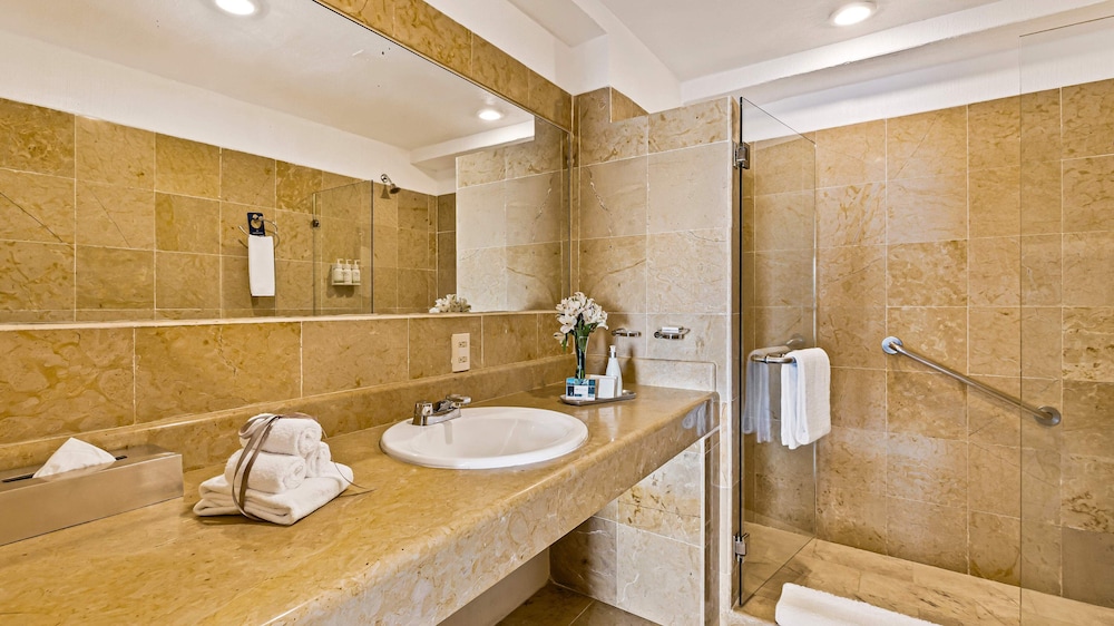 HOLT Grand Miramar Residences