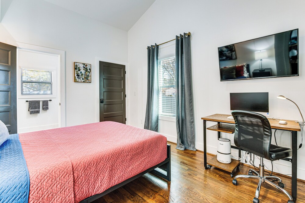 7 Mi to Dtwn Atlanta! Lovely Home w/ Backyard