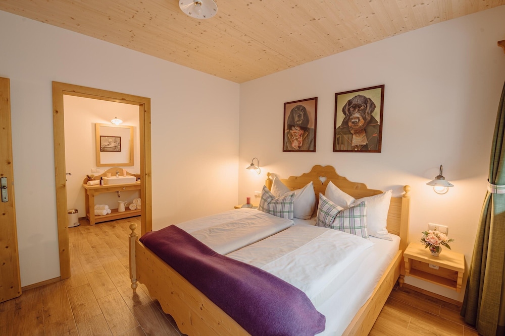 Chalet Near Lake Grundlsee With Sauna