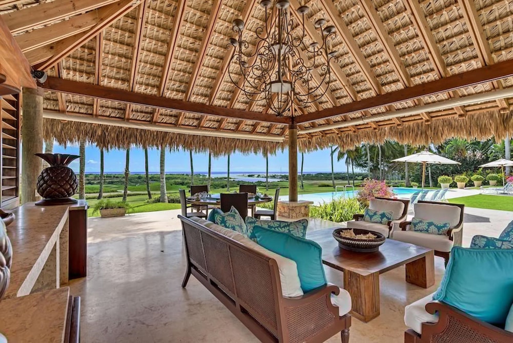 Magnificent Eight Bedroom Holiday Home