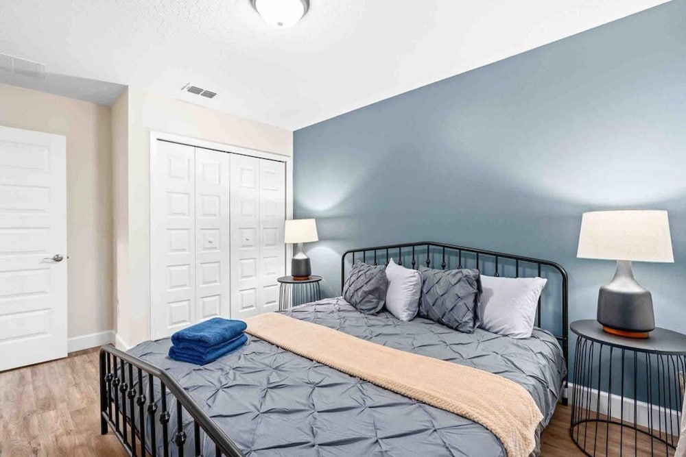 Super Posh- Sleeps 16 W Designs Near Disney