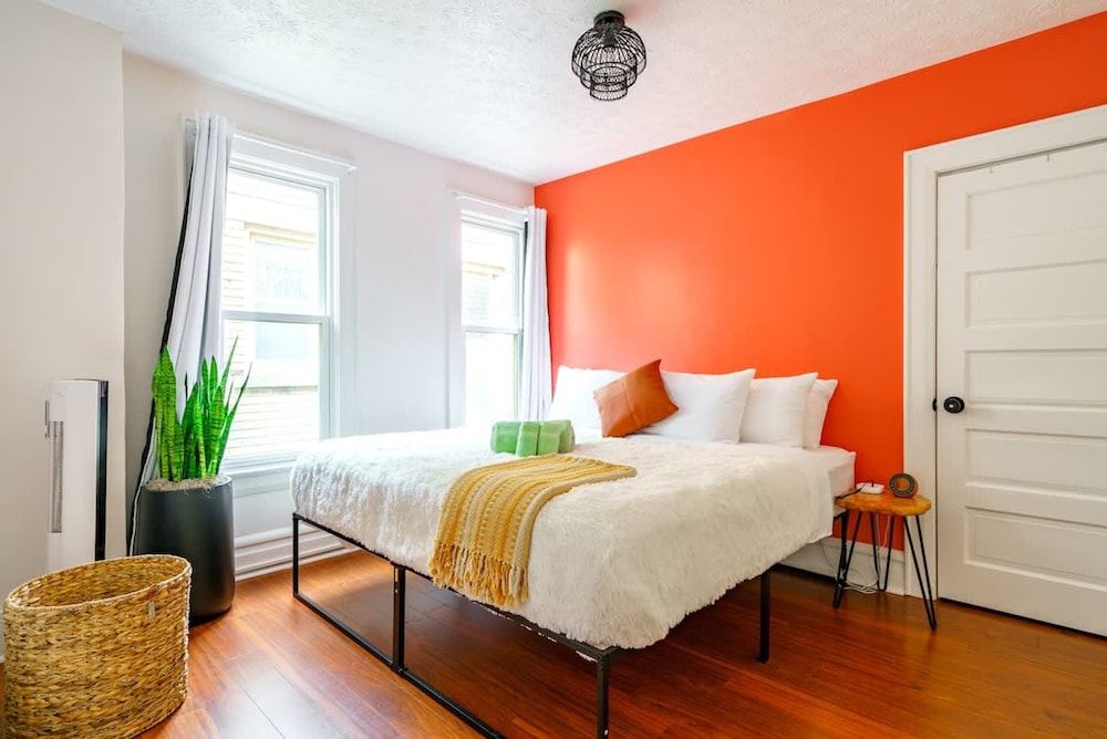 Prime Location Top Rated Clean Parking Free
