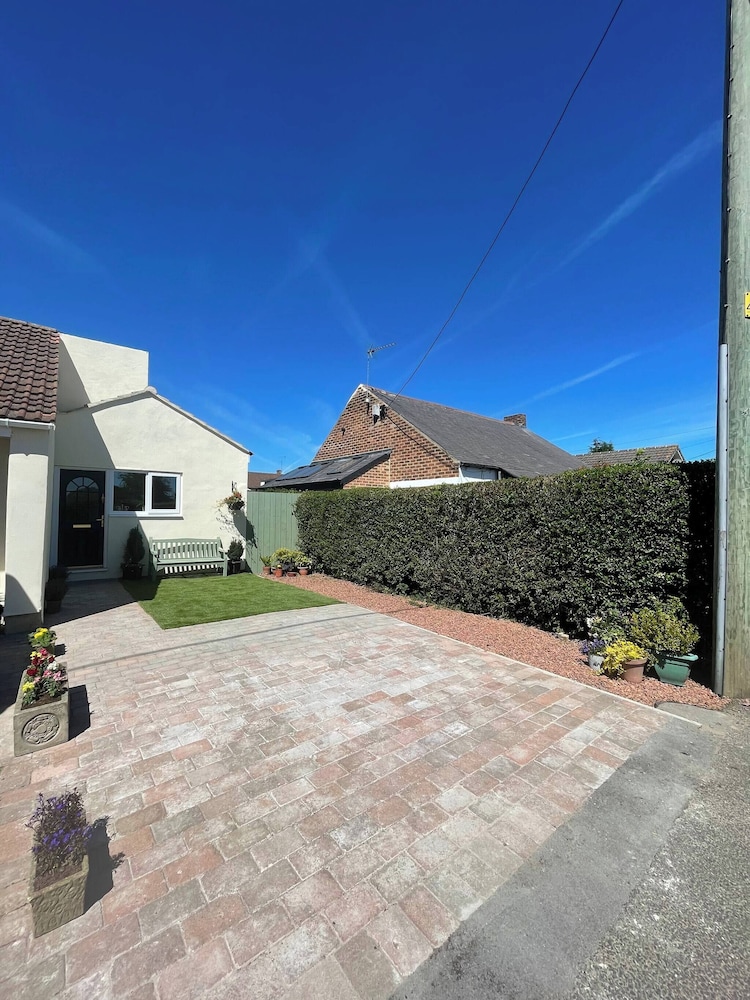 Newcastle Pet Friendly Annex, Drive, Garden, 10min Drive to City Centre