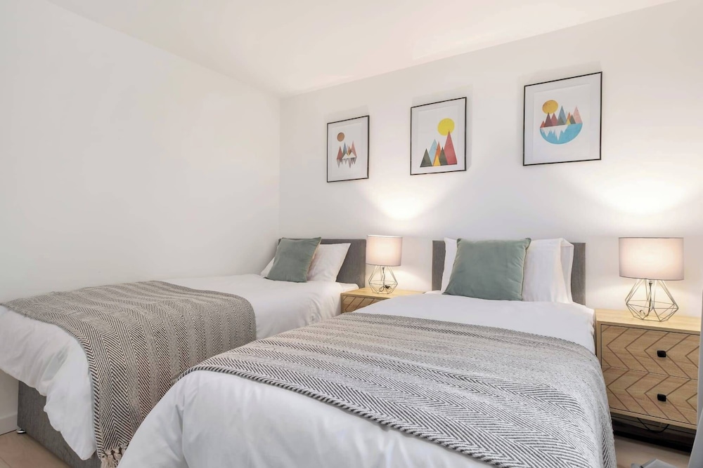 Bluebell House - Sleeps 5 - Garden - Parking