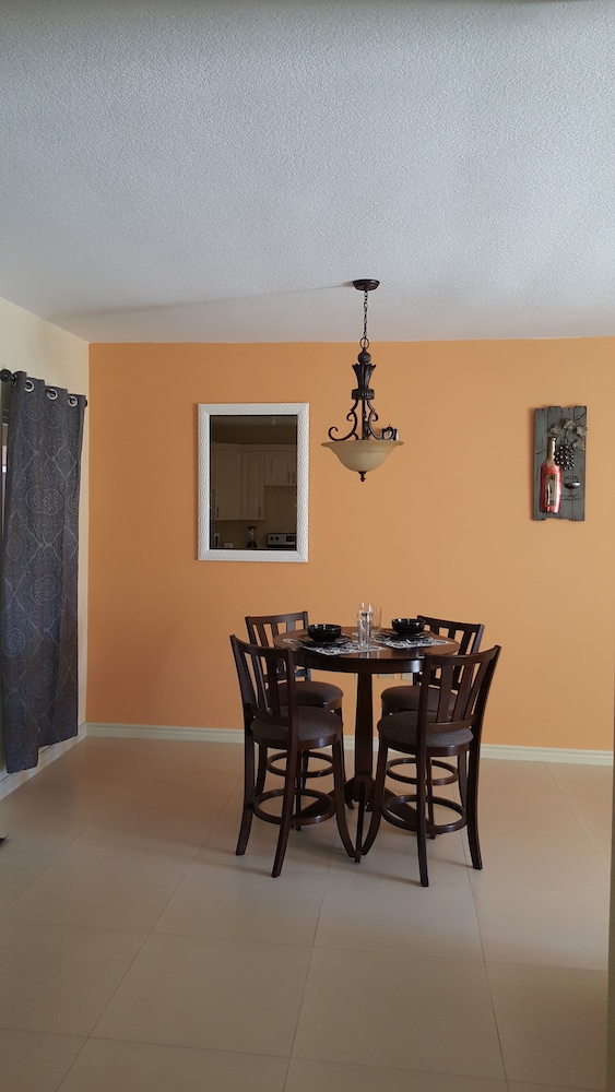 Executive Suites - Palms of Ottawa
