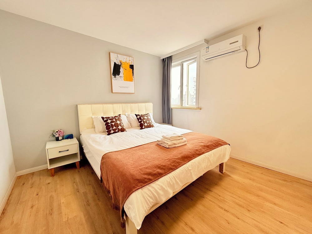 CityHome-3BRs 2Baths Jing'An Temple
