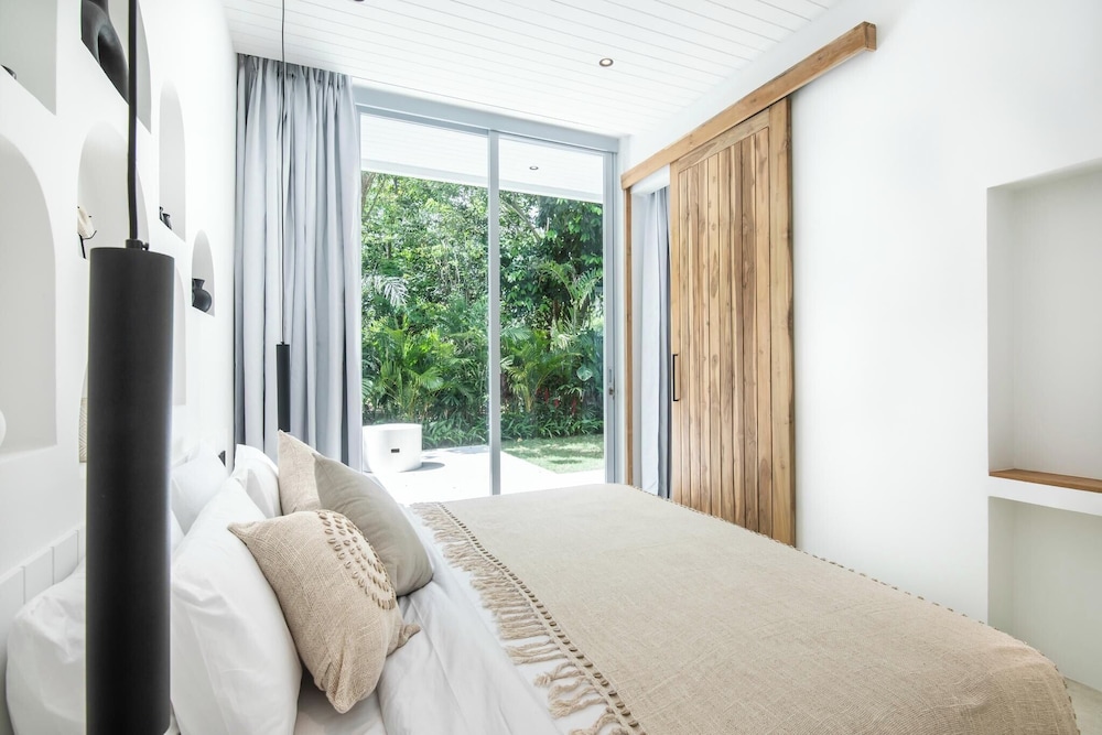 Chic 2BR Villa, 5min to Bingin's Coastal Bliss