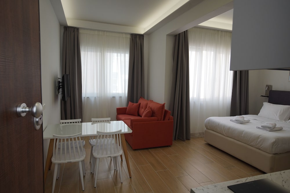 Tip Top Suites